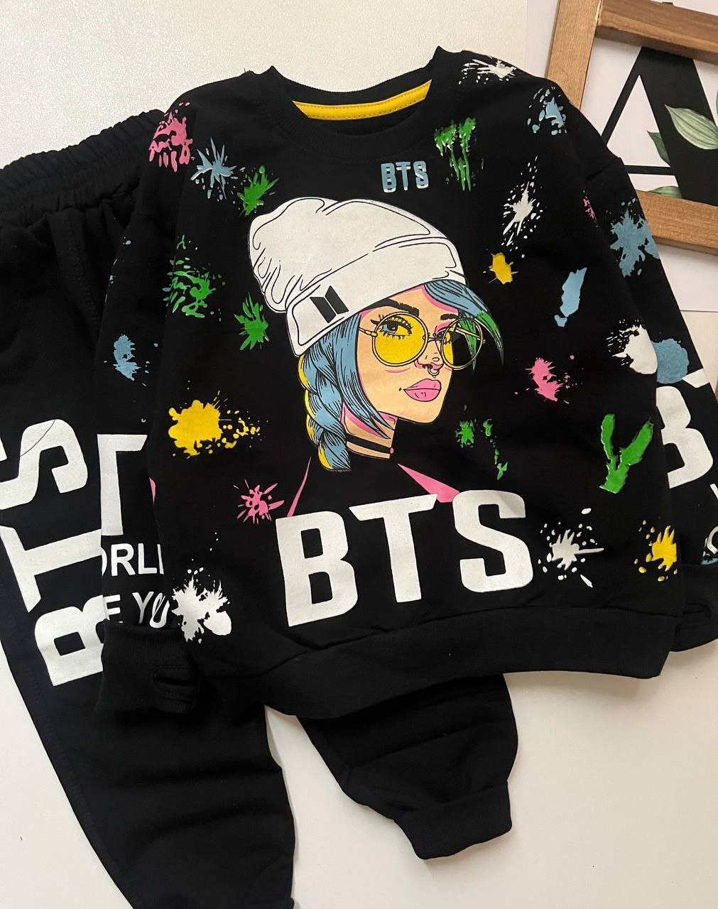 عکس محصول ست بلوز شلوار BTS فینگردار جدید - شماره 1