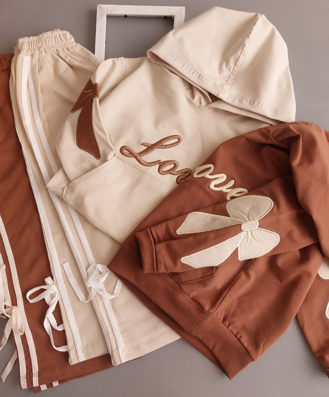 عکس محصول ست هودی شلوار Love - شماره 7