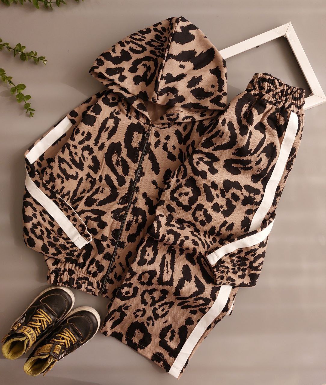 عکس محصول سویشرت شلوار کتان پلنگی - شماره 4