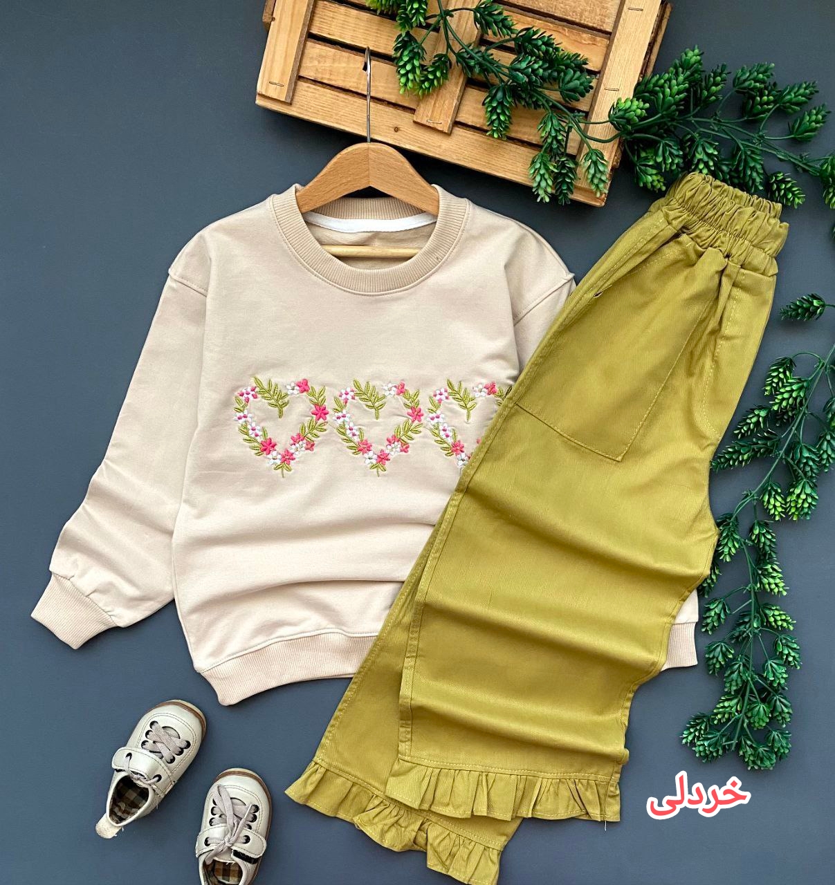 عکس محصول ست بلوز + شلوار کتان سه قلب گلدوزی - شماره 1