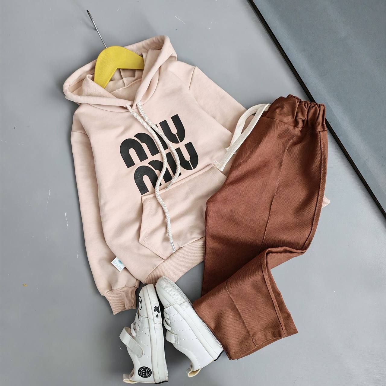 عکس محصول هودی شلوار miu miu - شماره 6