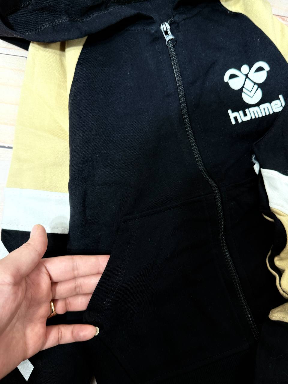 عکس محصول سویشرت شلوار hummel - شماره 3