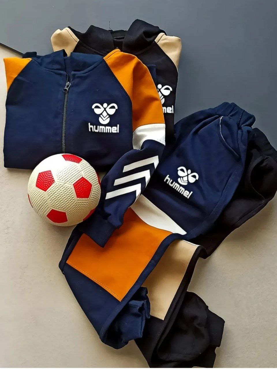 عکس محصول سویشرت شلوار hummel - شماره 3