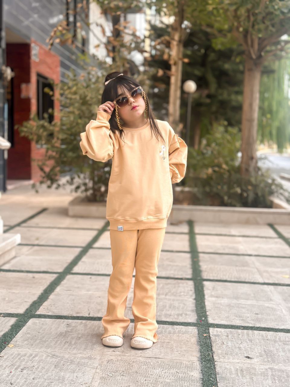 عکس محصول ست بابونه با شلوار دمپا گشاد - شماره 3