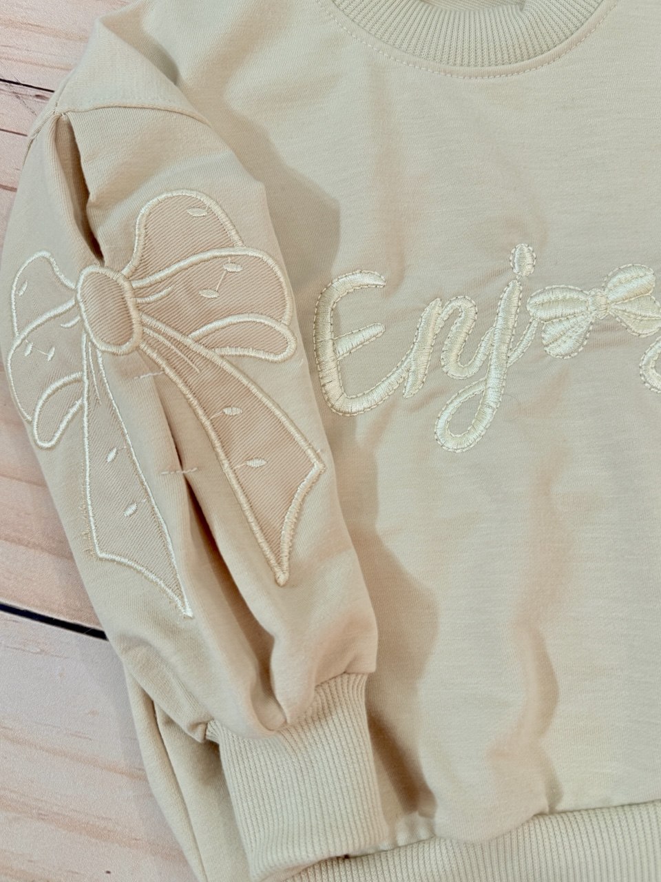 عکس محصول بلوز شلوار کتان آستین گلدوزی - شماره 3