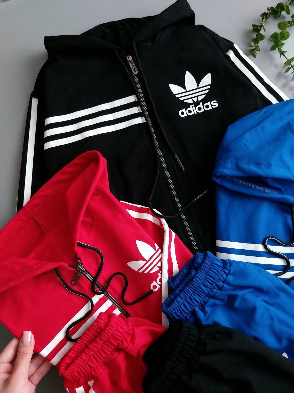 عکس محصول ست سویشرت شلوار ادیداس 2025 - شماره 2