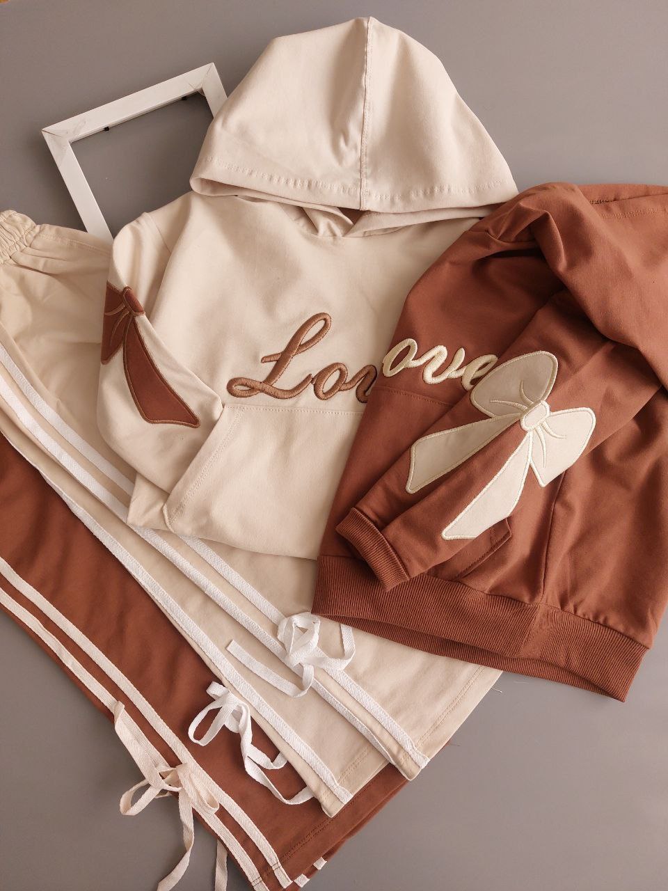 عکس محصول ست هودی شلوار Love - شماره 9