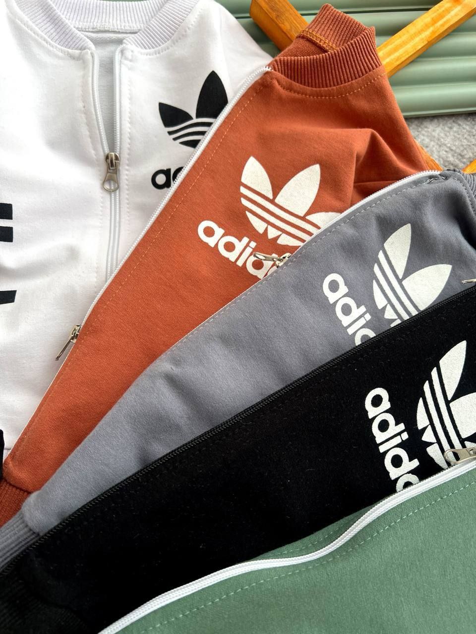 عکس محصول ست سویشرت شلوار آدیداس - شماره 6
