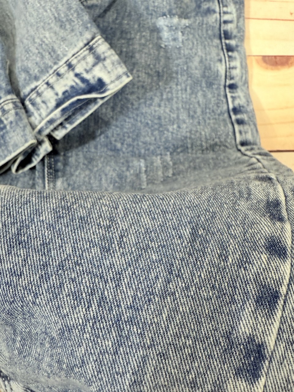 عکس محصول ست کت و شلوار لی درجه یک کیفیت بالا - شماره 4