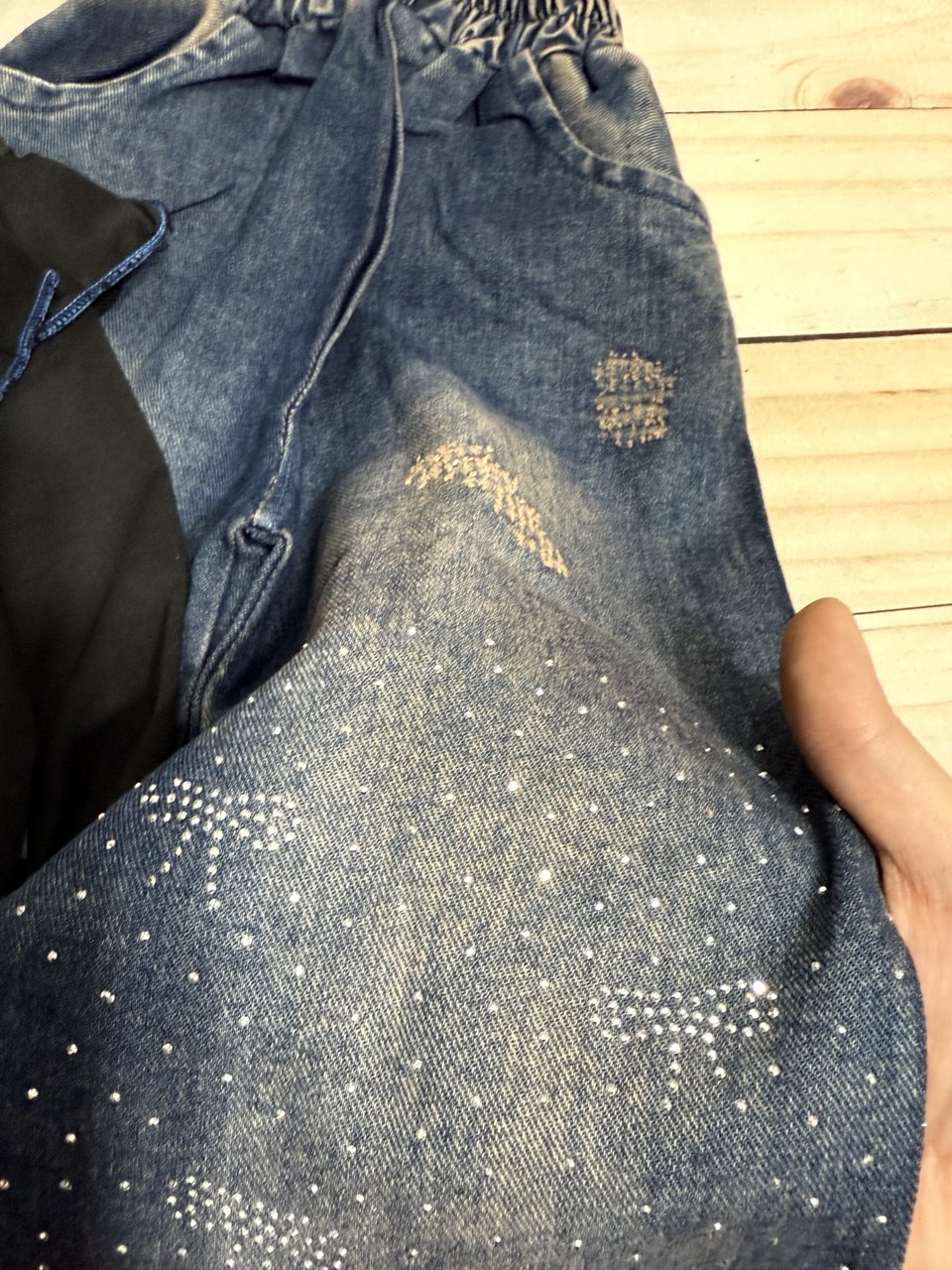 عکس محصول ست پروانه نگین دار با شلوار لی - شماره 5