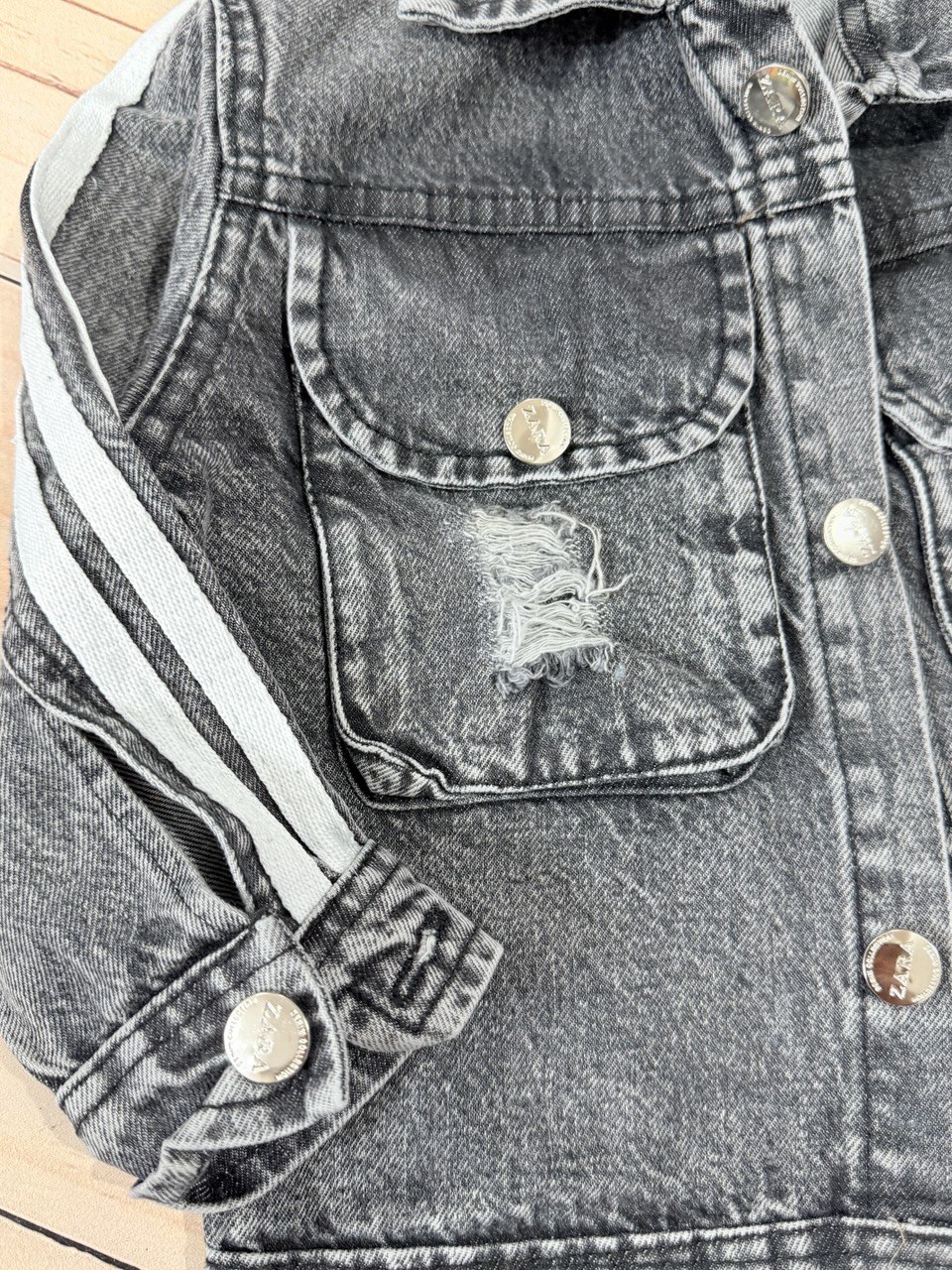 عکس محصول کت شلوار جین سه خط - شماره 4