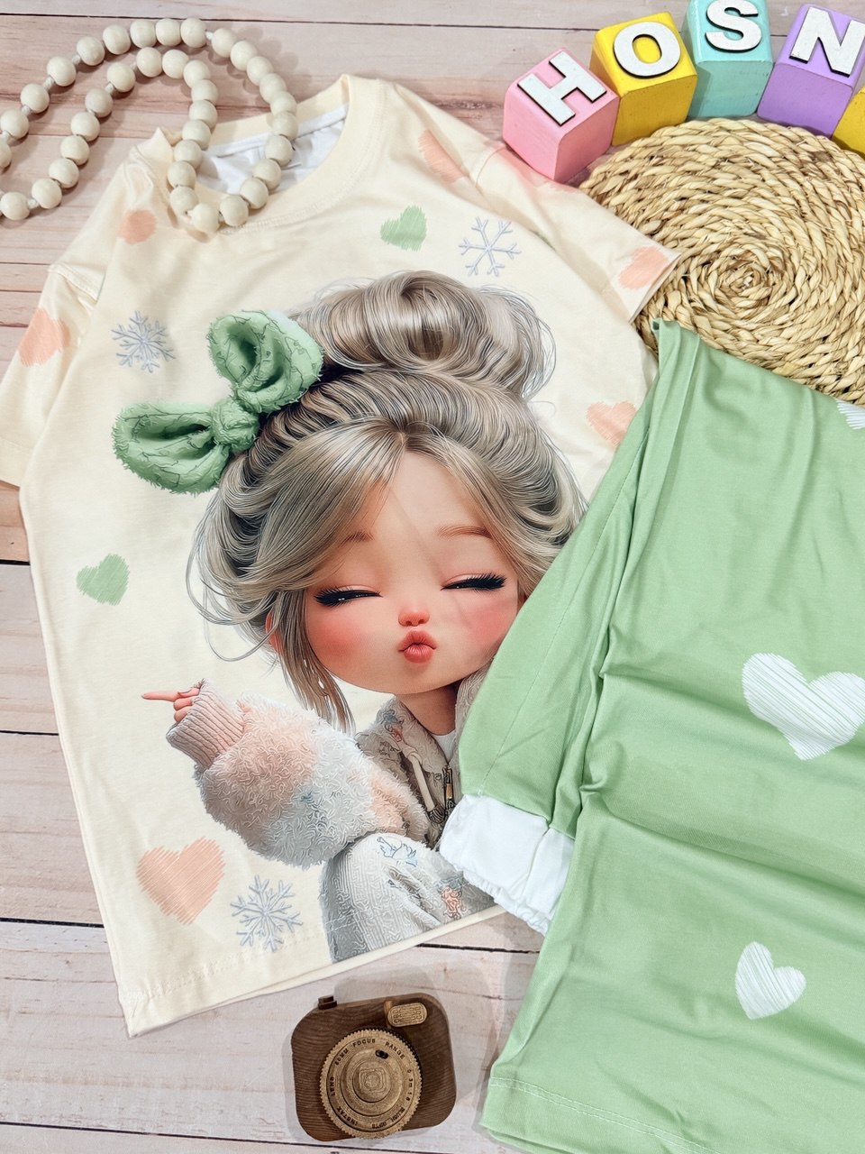 عکس محصول ست آستین کوتاه با شلوار دختر مو طلایی - شماره 4