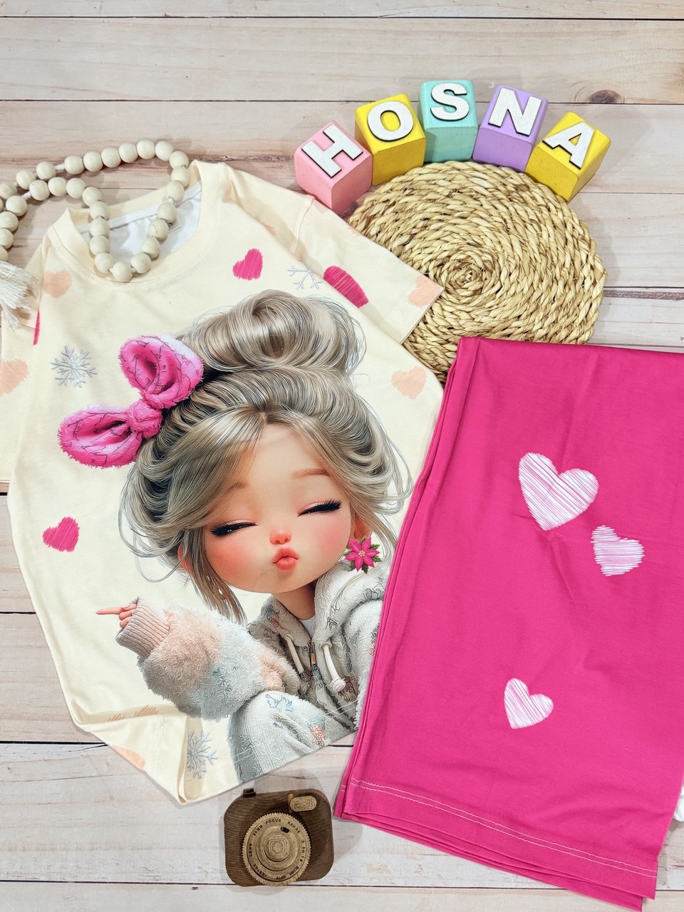 عکس محصول ست آستین کوتاه با شلوار دختر مو طلایی - شماره 3