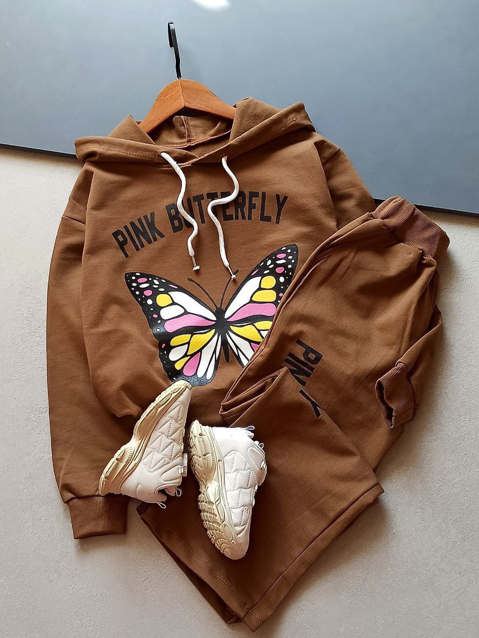 عکس محصول ست هودی شلوار pinkپروانه - شماره 2