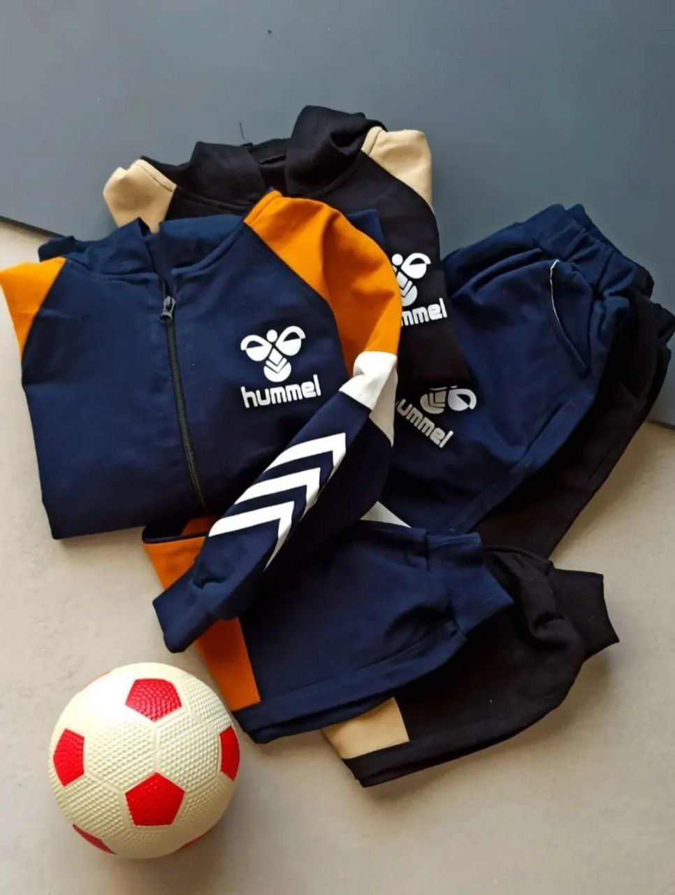 عکس محصول سویشرت شلوار hummel - شماره 2